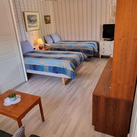 Bo I Trelleborg Appartement Buitenkant foto