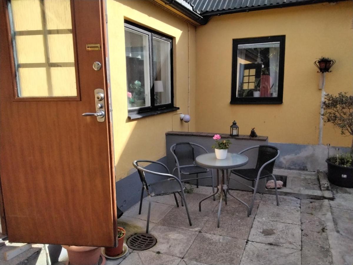 Bo I Trelleborg Appartement Buitenkant foto
