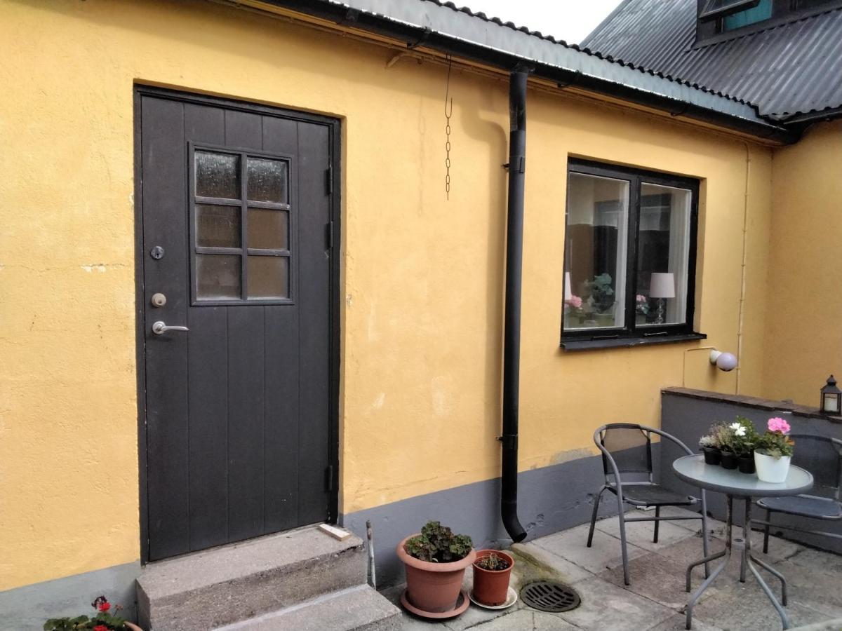 Bo I Trelleborg Appartement Buitenkant foto