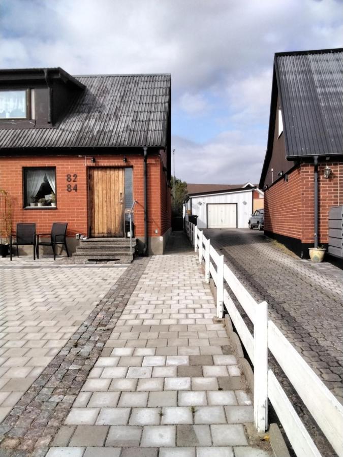 Bo I Trelleborg Appartement Buitenkant foto